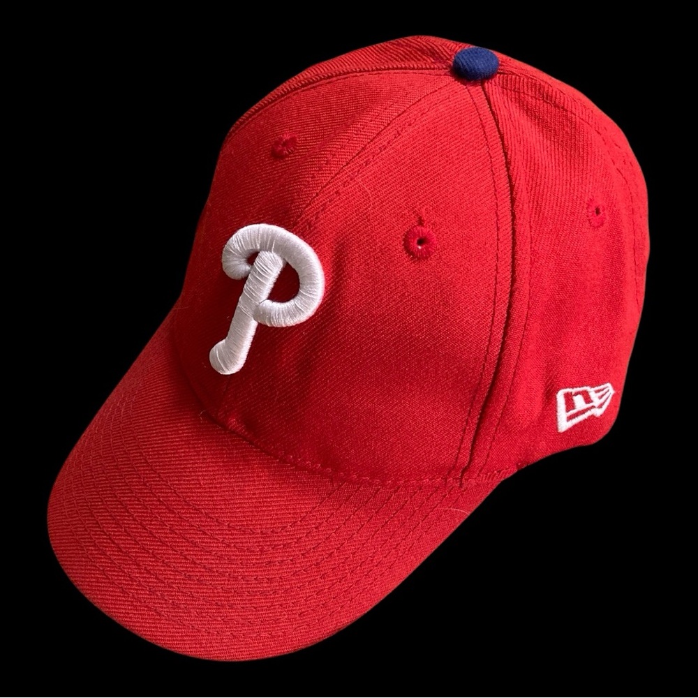 EUC New Era Philadelphia Phillies Youth Low Profile Adjustable Cap Red One Size